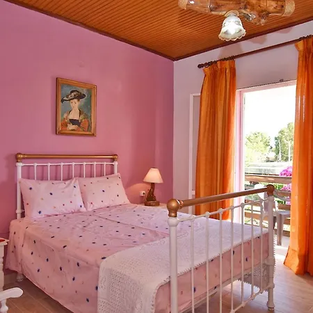 Muses Apartment *